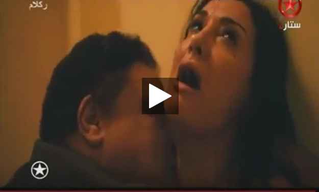 فضيحة غاده عبدالرازق تتناك في كسها علي الواقف وتصرخ اهات بصوت عالي 