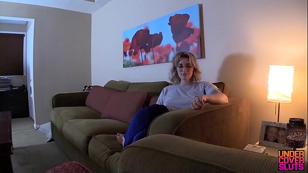 سكس فرنسي حار شرموطة teen ينيكها بقوة